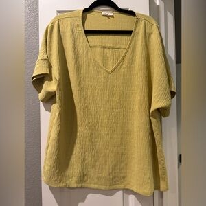 LA MIEL Light Yellow V-Neck Short Sleeve Top